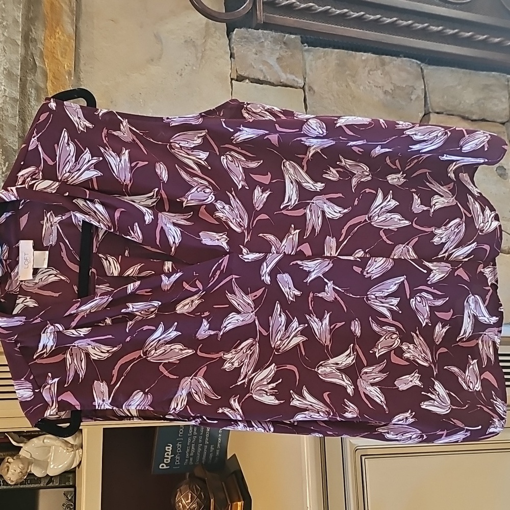 LOFT Sleeveless printed floral patterned blouse size XL